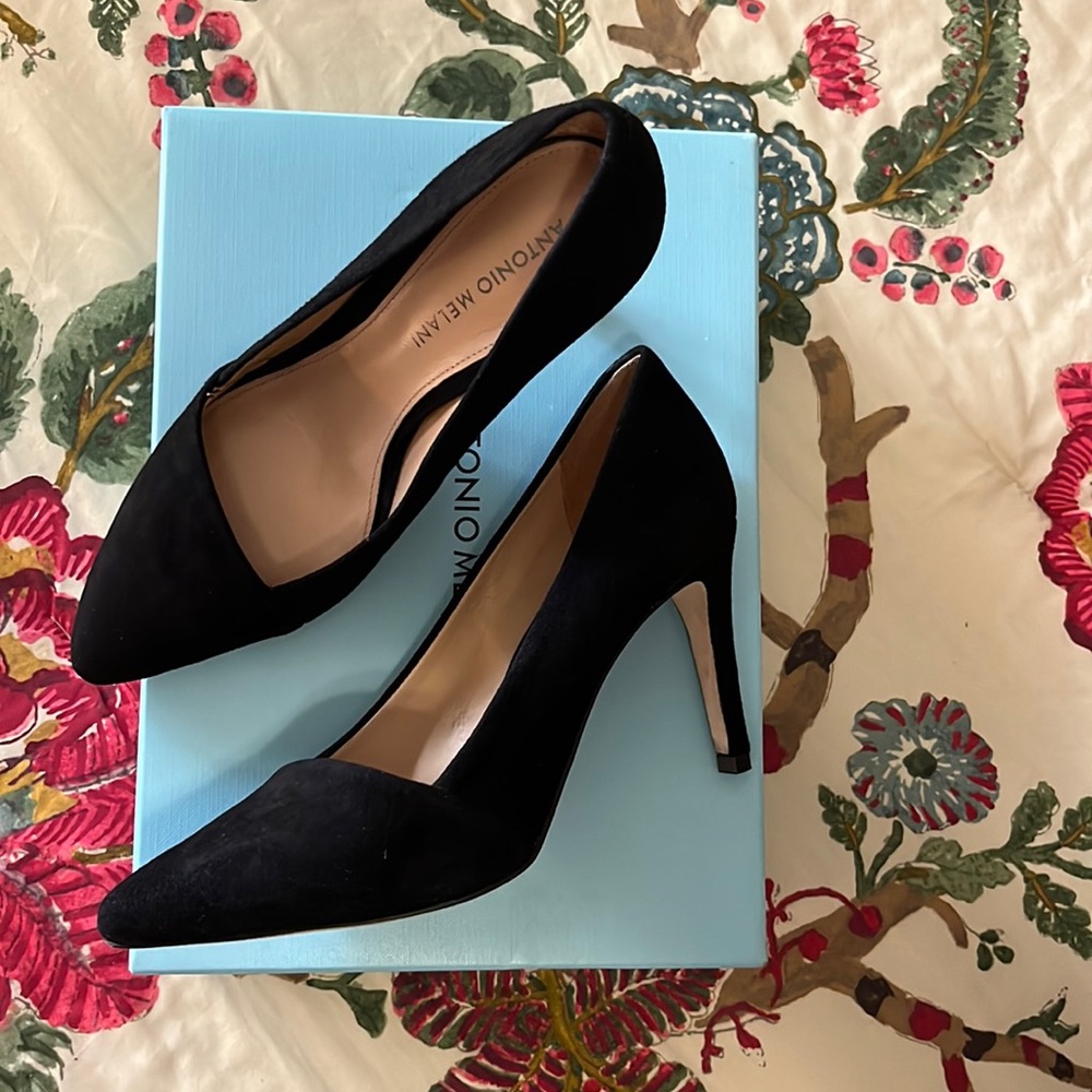 Antonio Melani Black Suede heels size 7